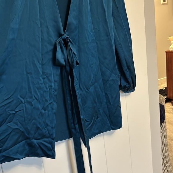 Satin wrap blazer - Picture 3 of 5